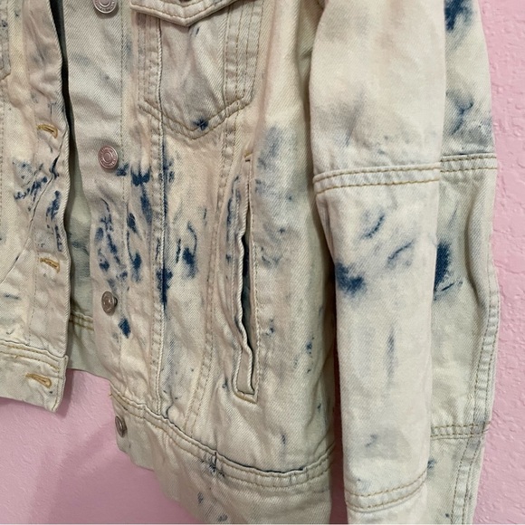 NWT Free People denim jacket Rumors Jones tie dye blue size small - Picture 7 of 9